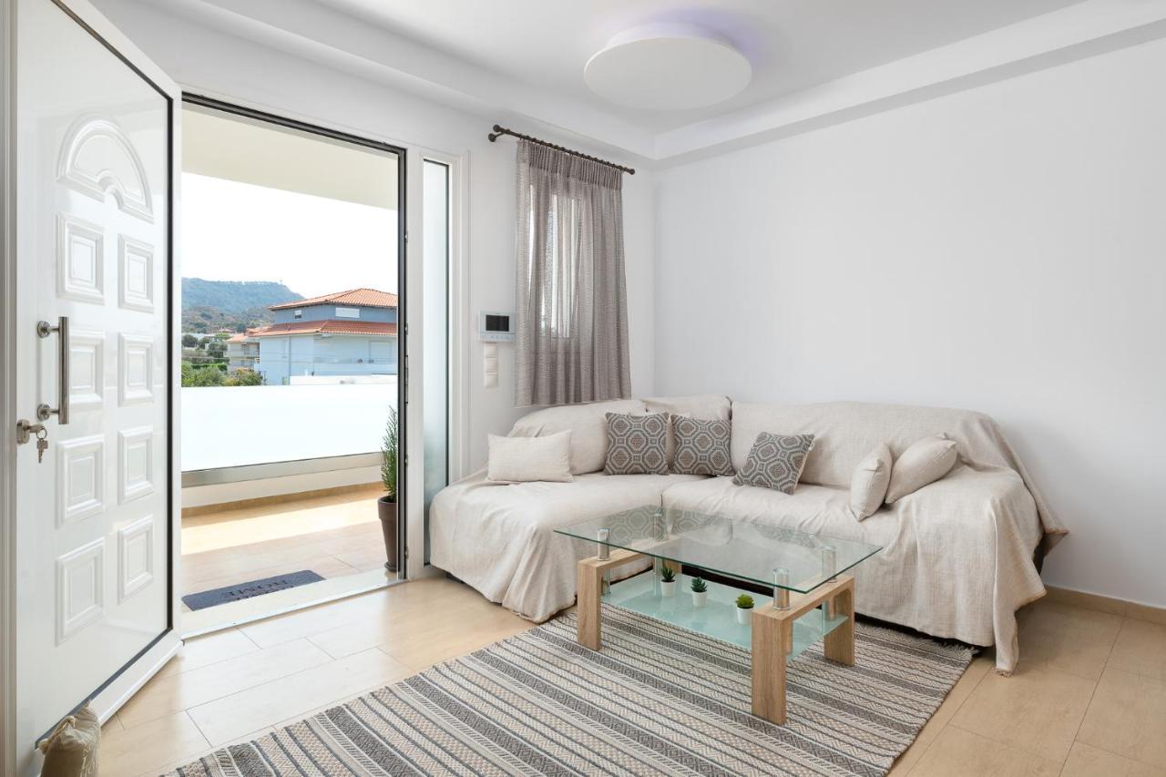 White House Kokas Luxury Apartments เกรมาสตี ภายนอก รูปภาพ
