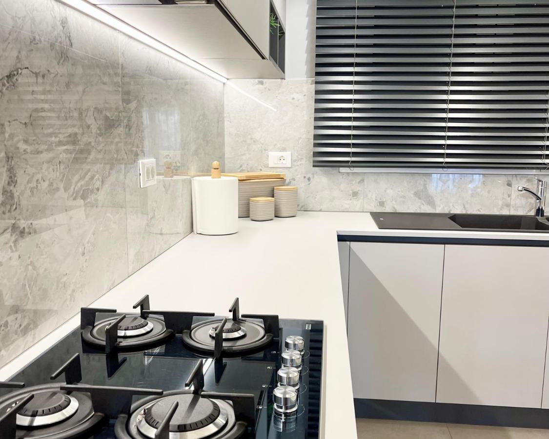 White House Kokas Luxury Apartments เกรมาสตี ภายนอก รูปภาพ